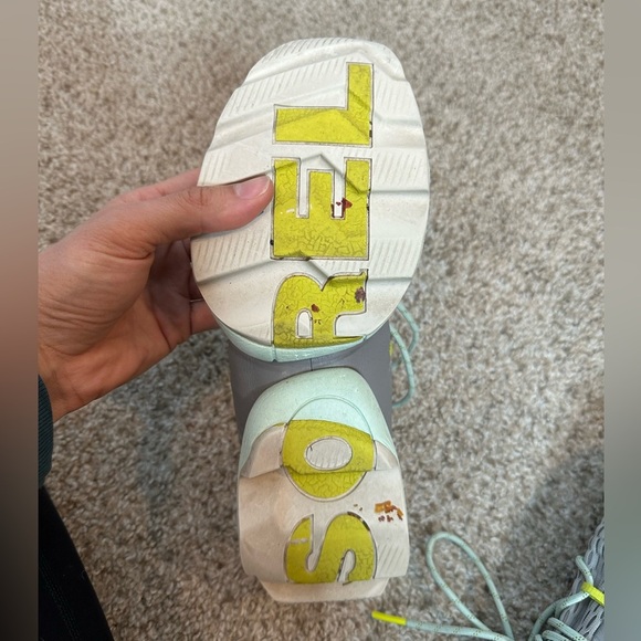 Sorel Gray and Mint Athletic Sneakers size 8 women’s - Picture 8 of 9